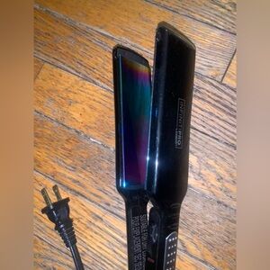 (SOLD ON FBMP) InfinitiPro Conair flat iron hair straightener